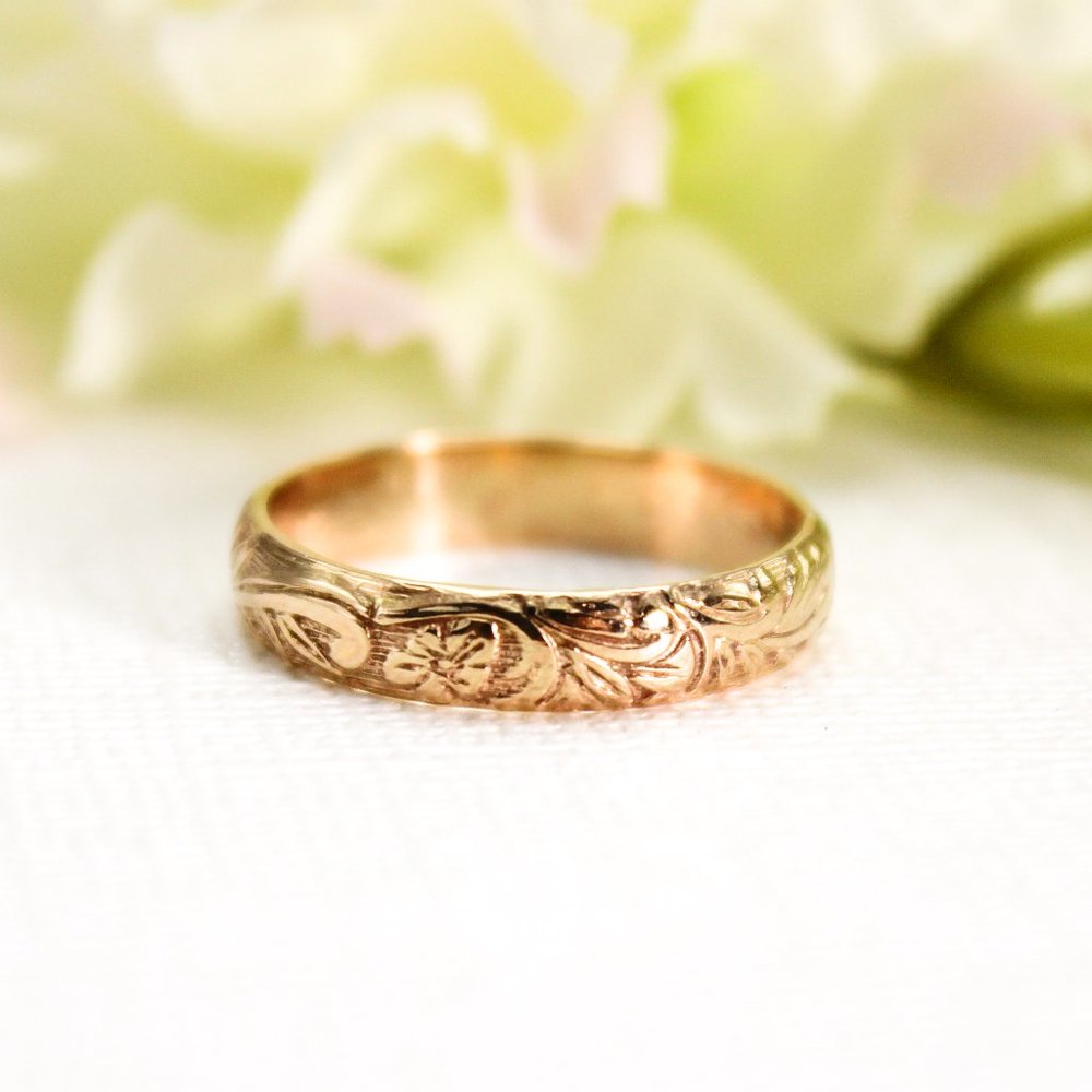 Thick Gold Ring Band with Floral Detail for Women